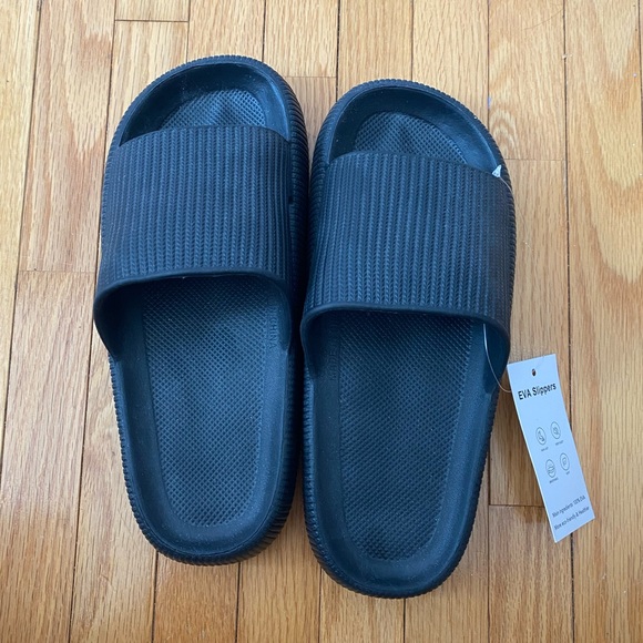 NWT Amazon Pillow Slides - Picture 5 of 5